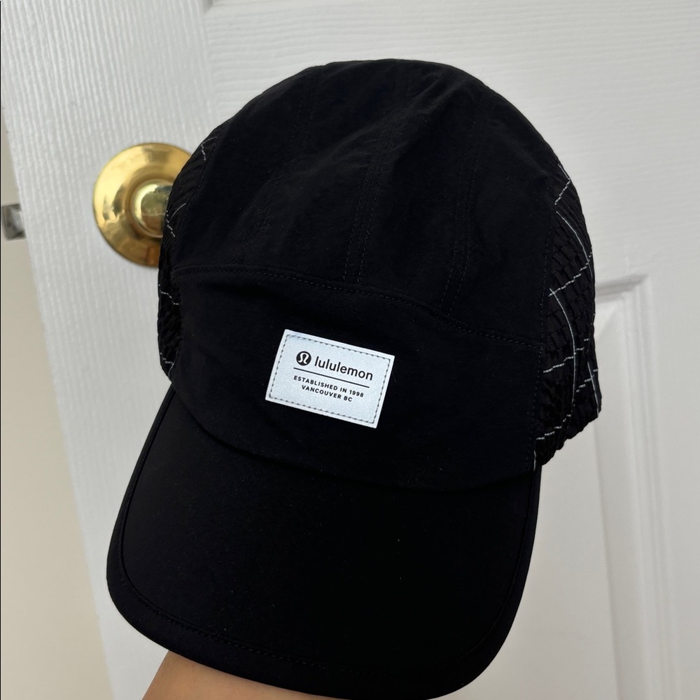 Lululemon Multi-Panel Reflective Running Hat